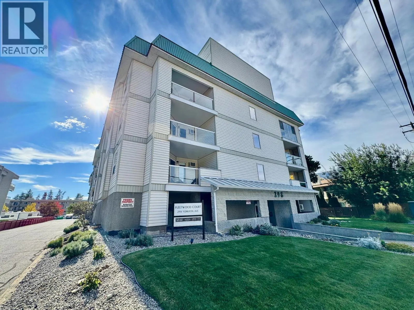 298 YORKTON Avenue Unit# 109