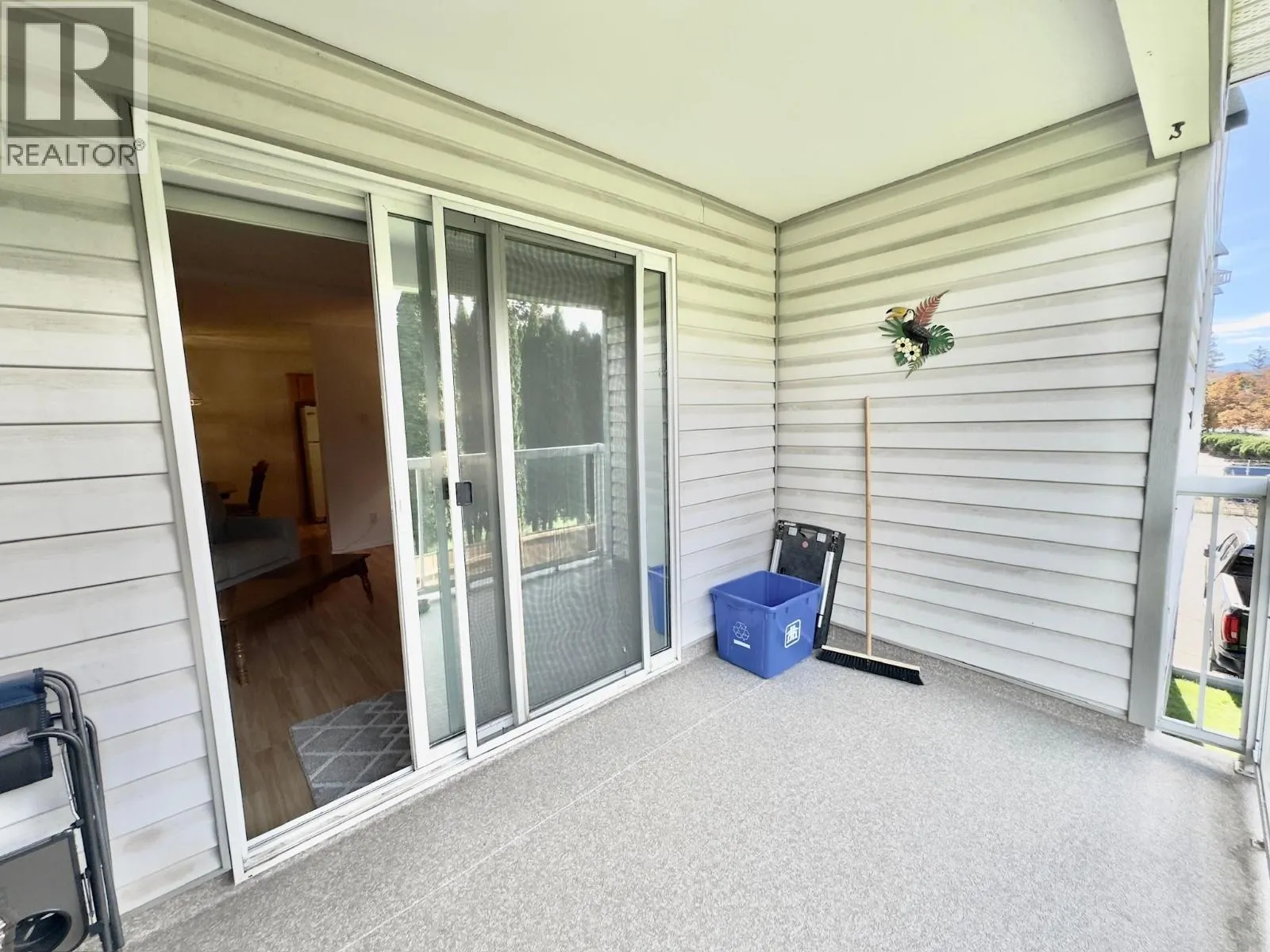 298 YORKTON Avenue Unit# 109