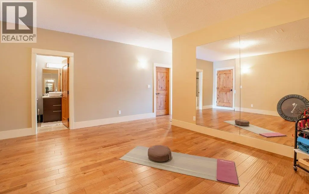 14419 Downton Avenue Unit# 207
