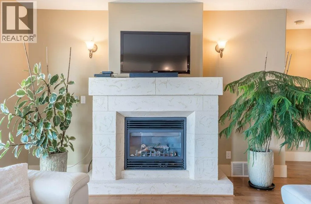 14419 Downton Avenue Unit# 207