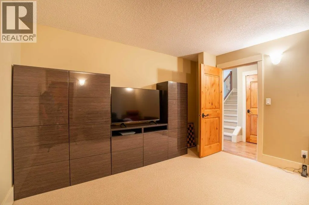 14419 Downton Avenue Unit# 207