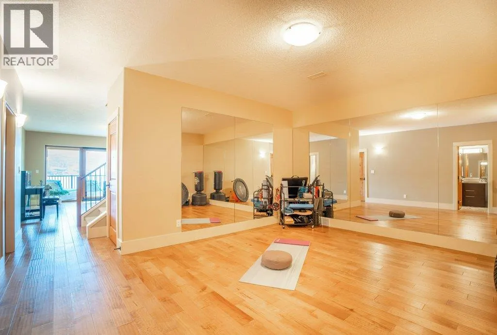 14419 Downton Avenue Unit# 207