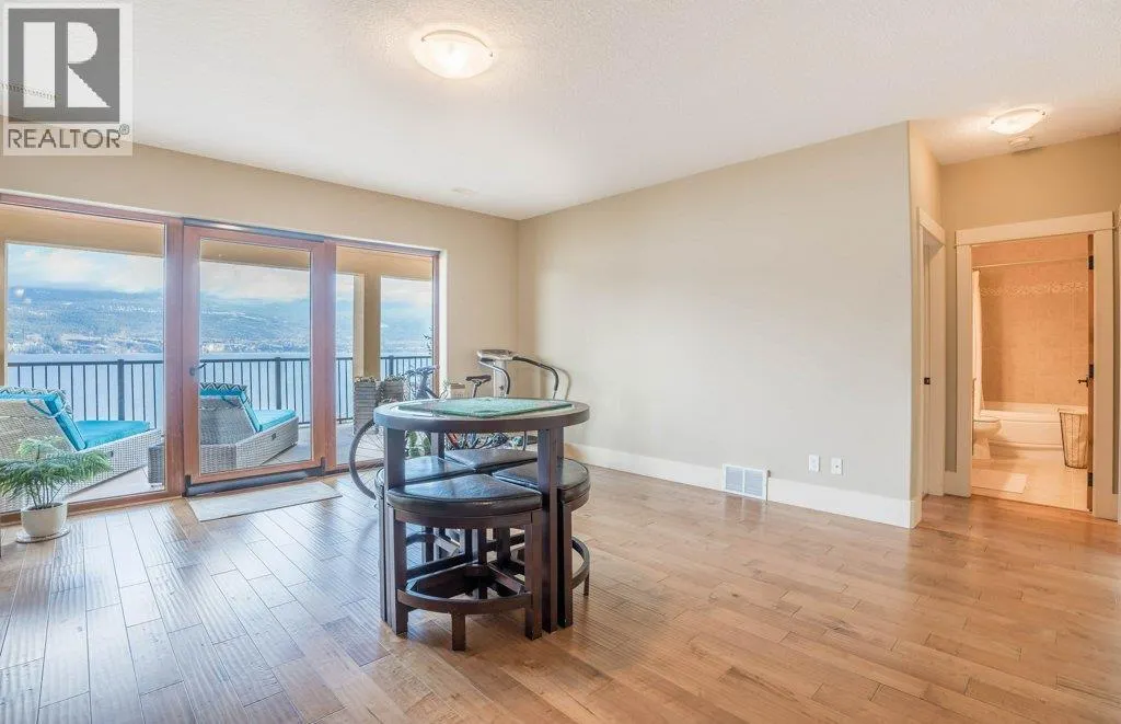 14419 Downton Avenue Unit# 207