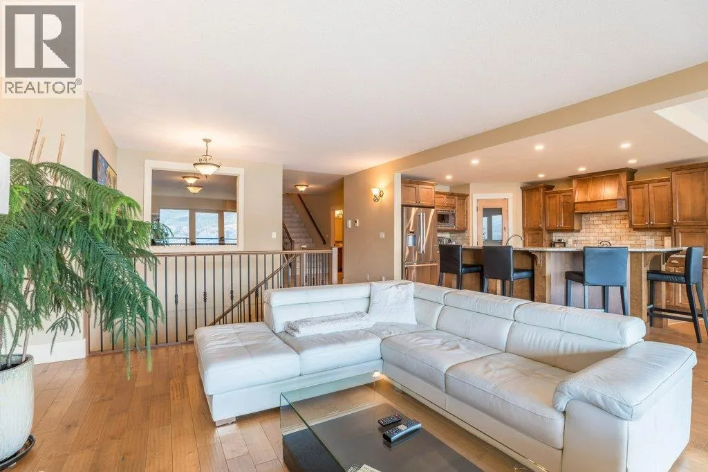 14419 Downton Avenue Unit# 207
