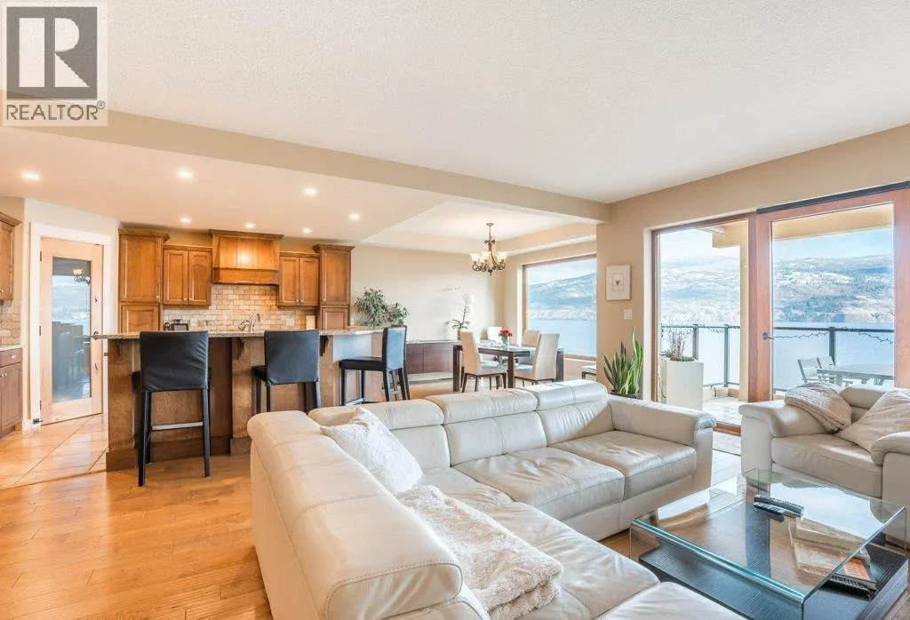 14419 Downton Avenue Unit# 207
