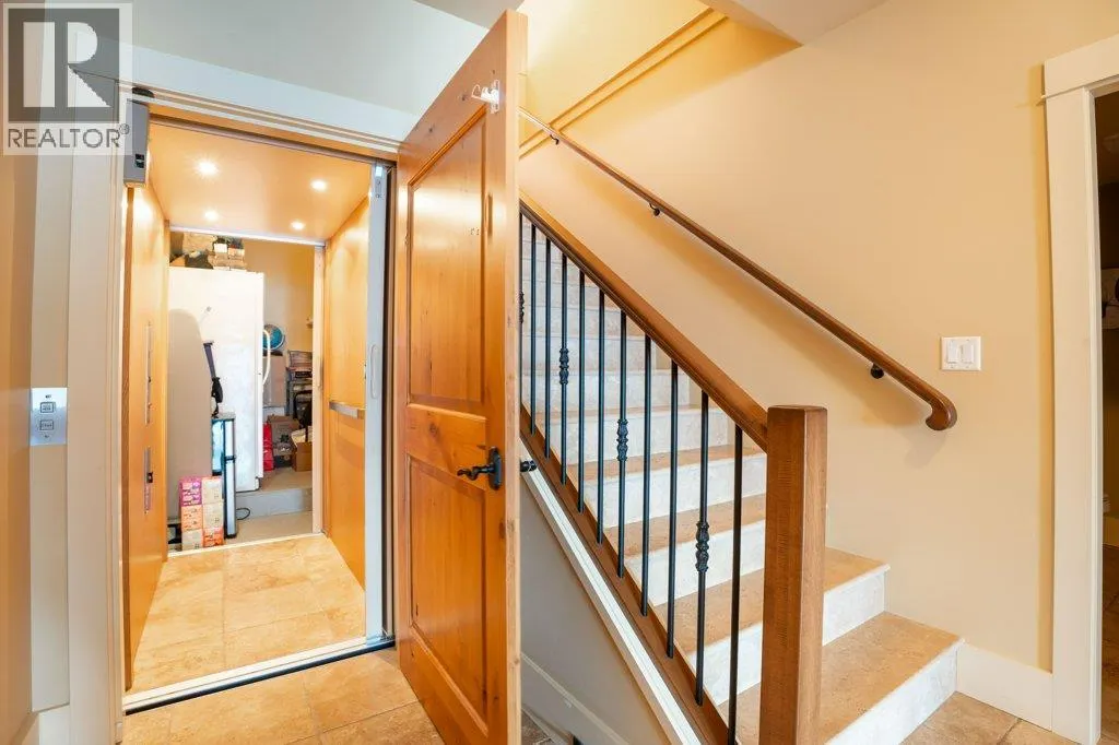14419 Downton Avenue Unit# 207