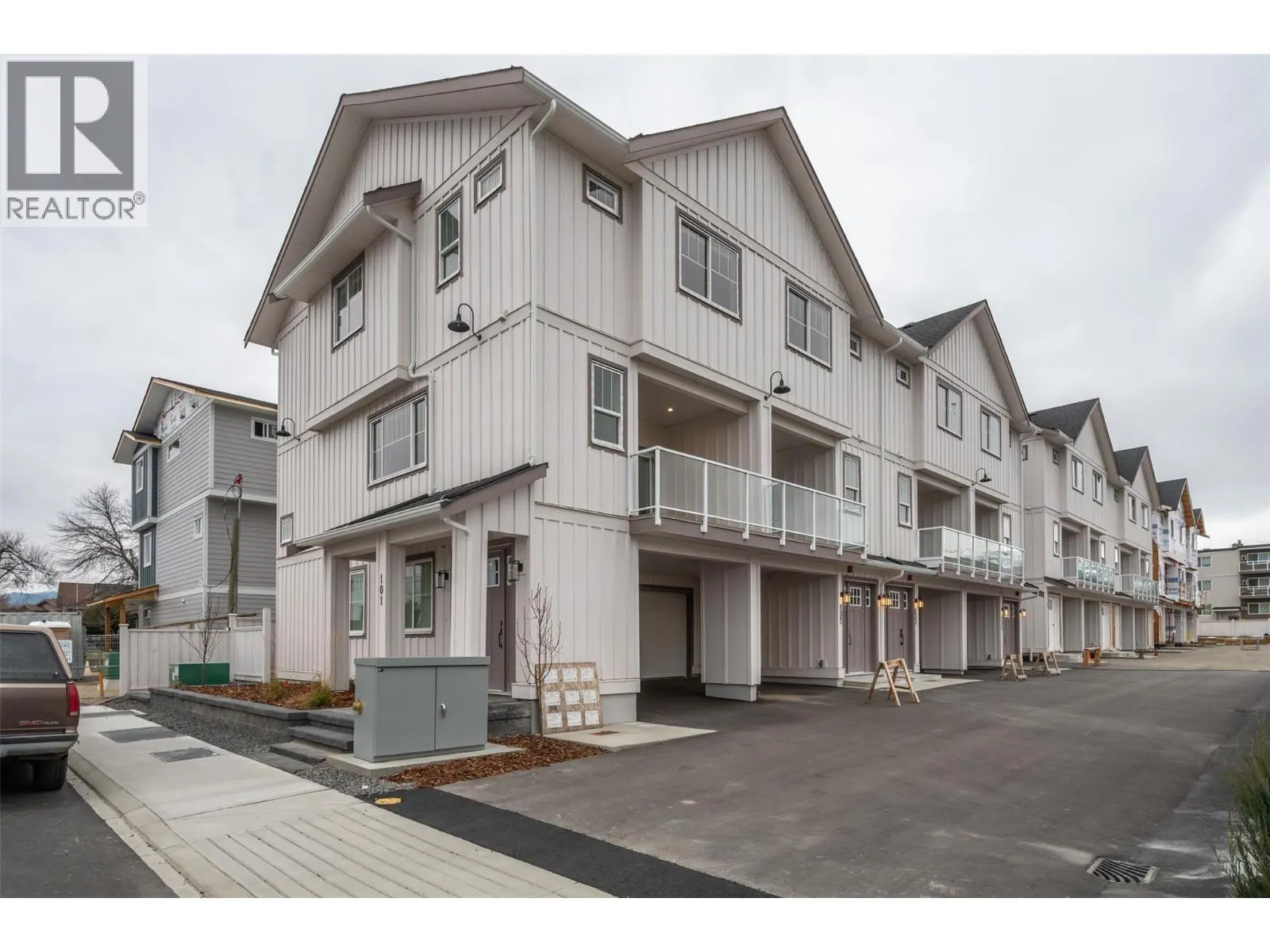 784 ARGYLE Street Unit# 105