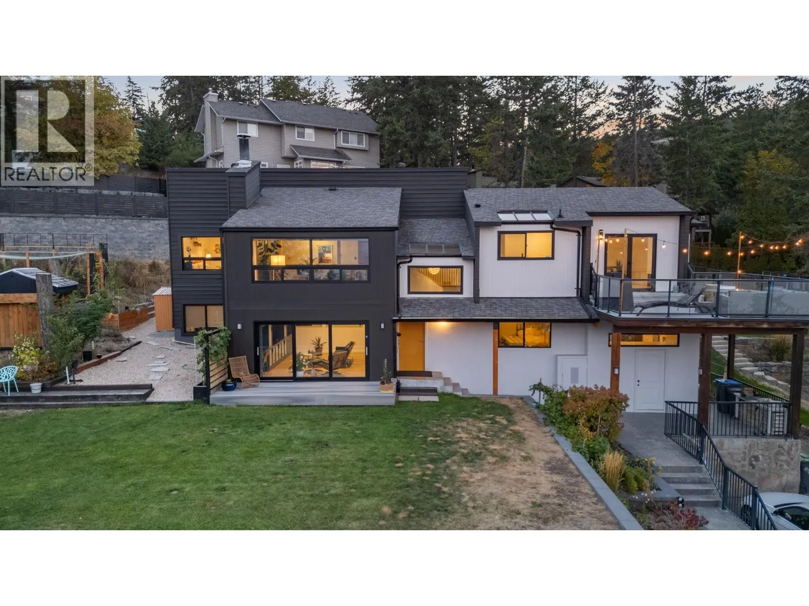 1632 Griffiths Place