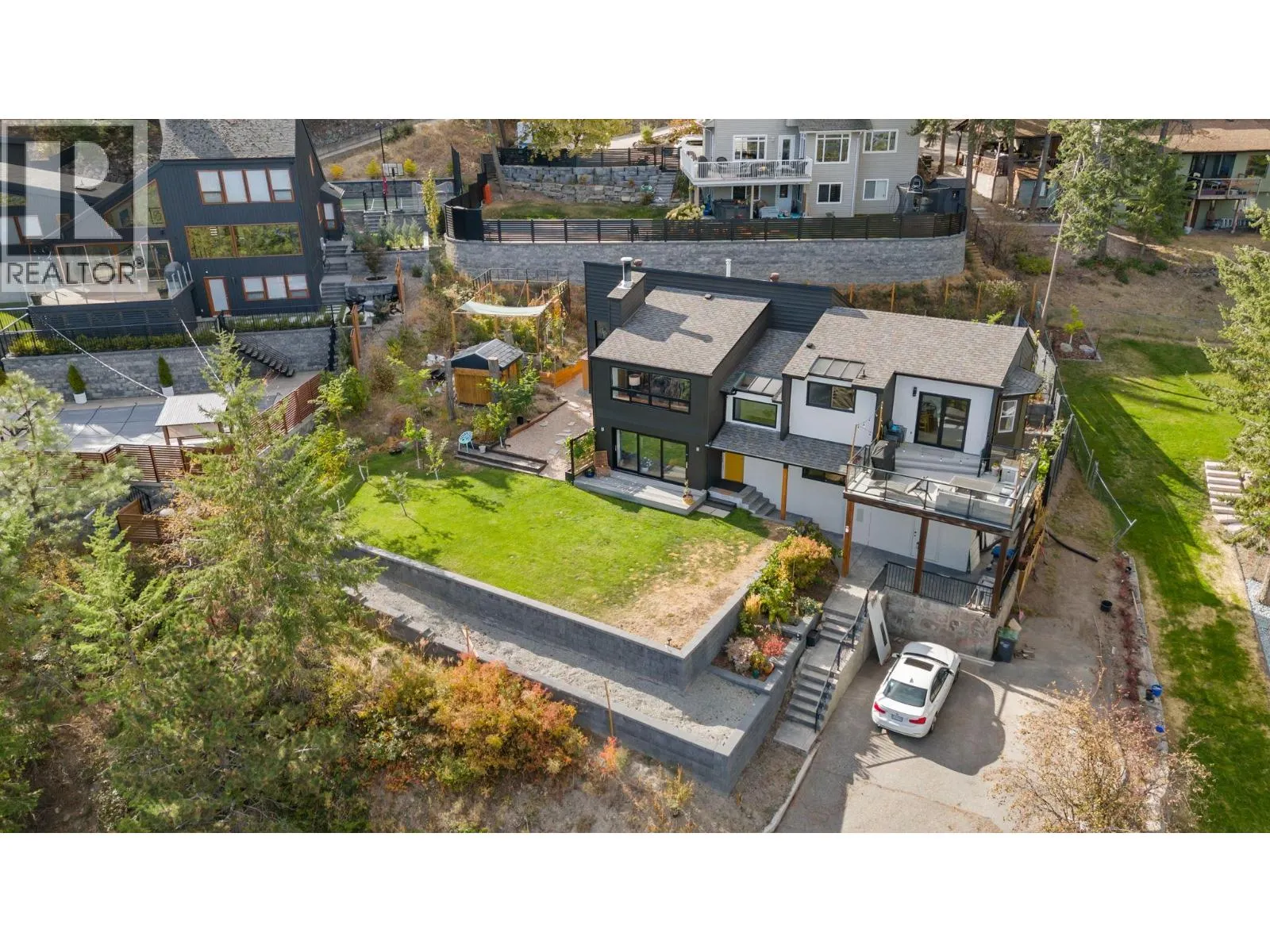 1632 Griffiths Place