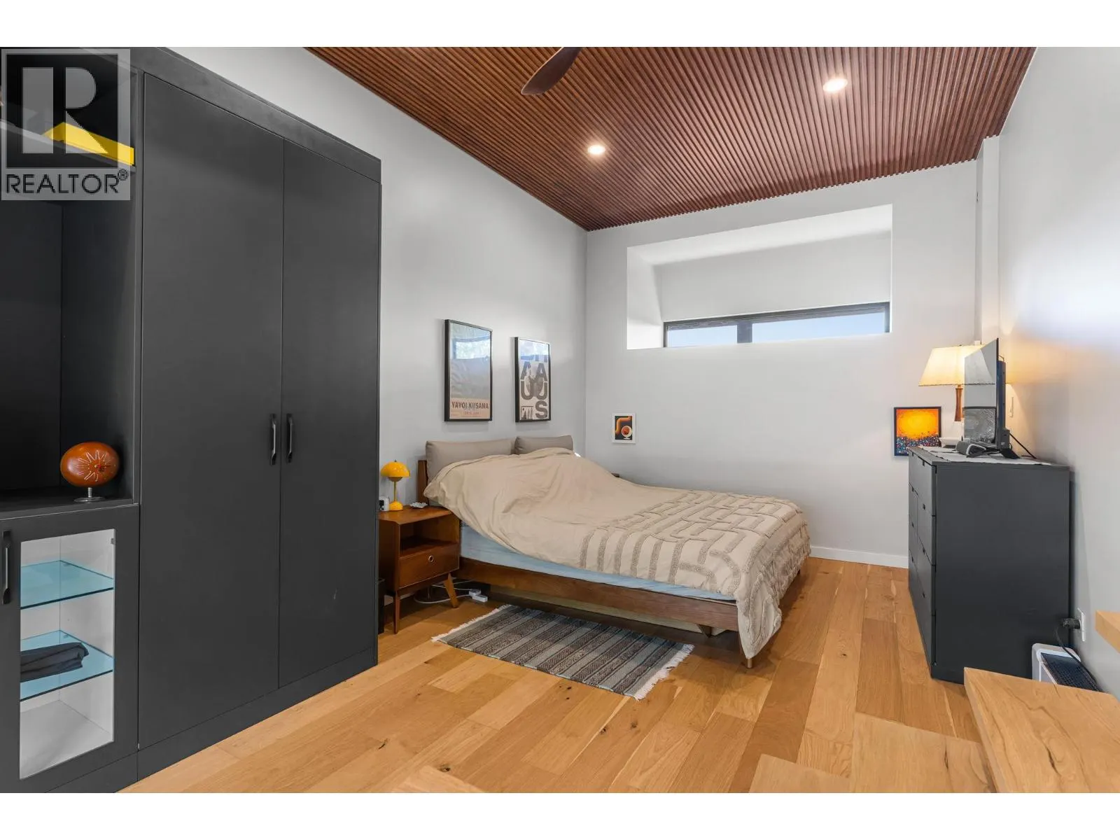 1632 Griffiths Place