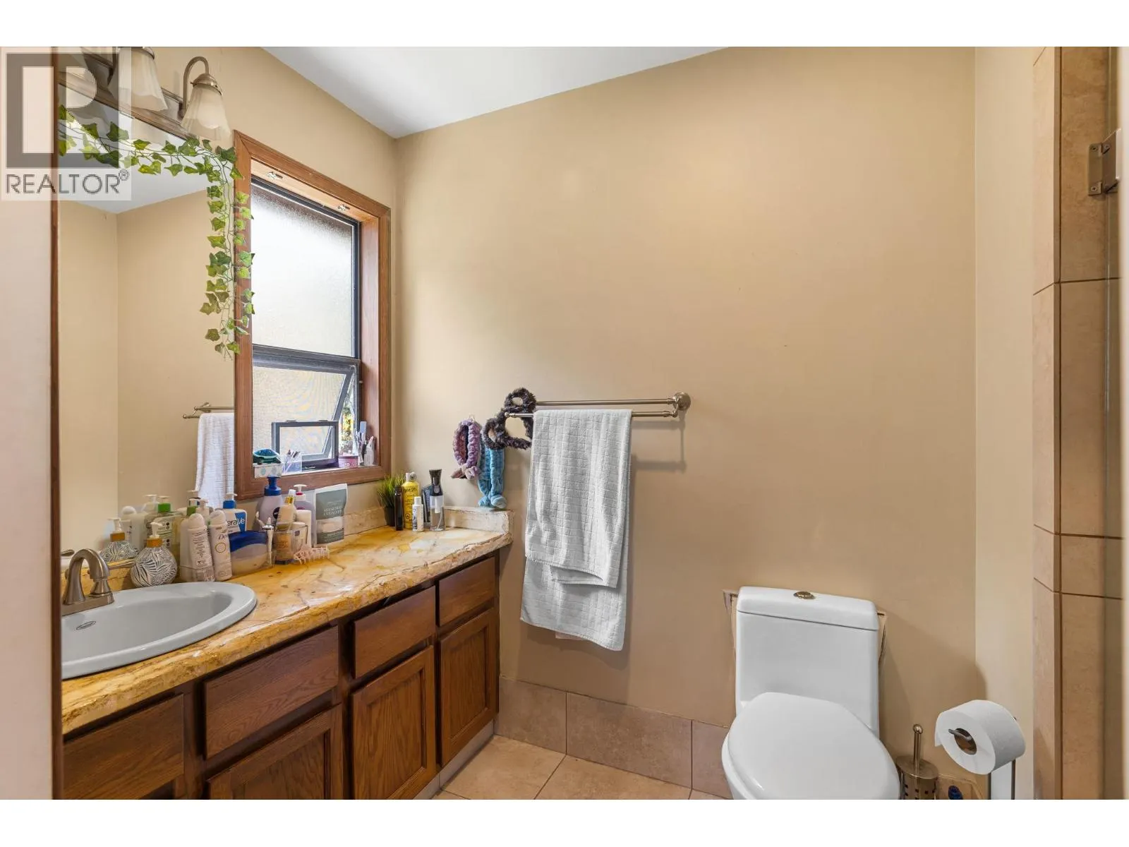 1632 Griffiths Place