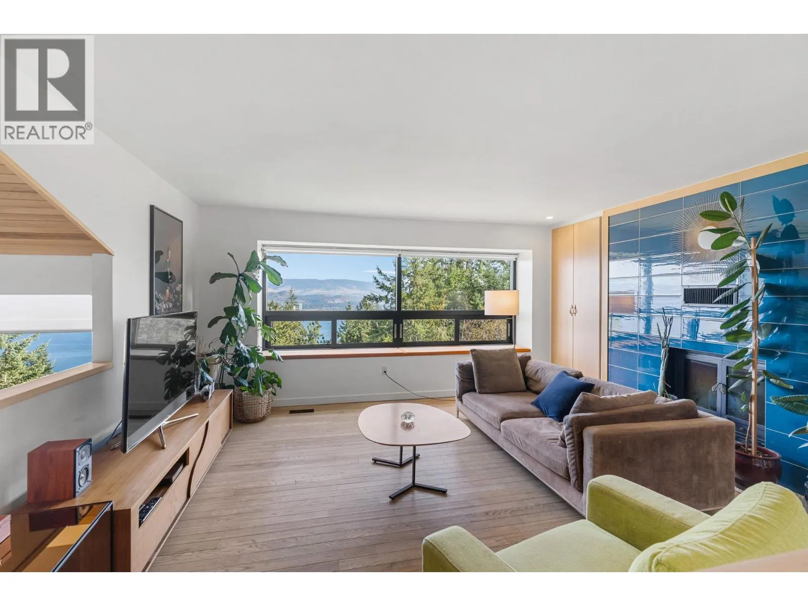 1632 Griffiths Place