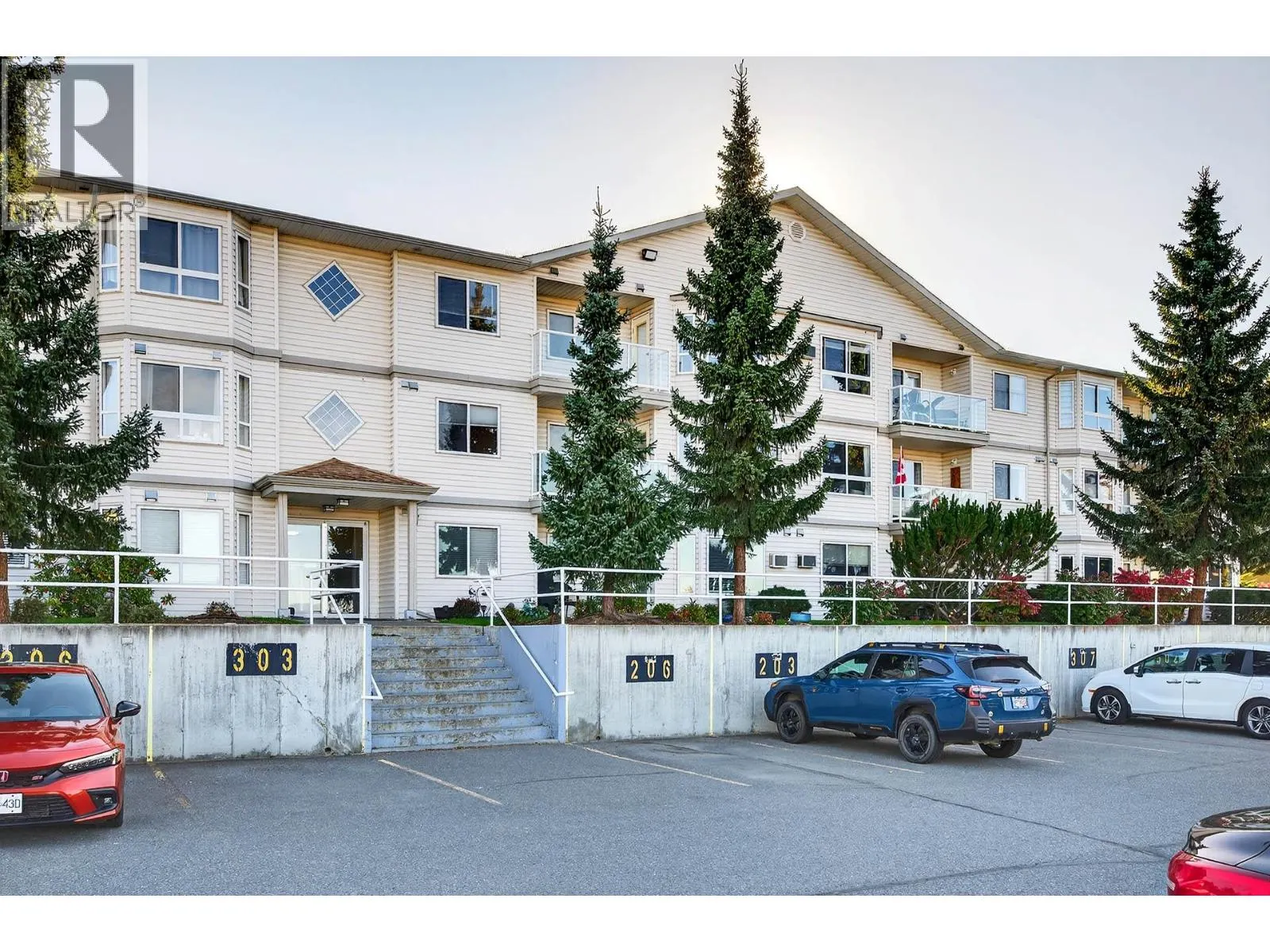 2025 PACIFIC Way Unit# 101