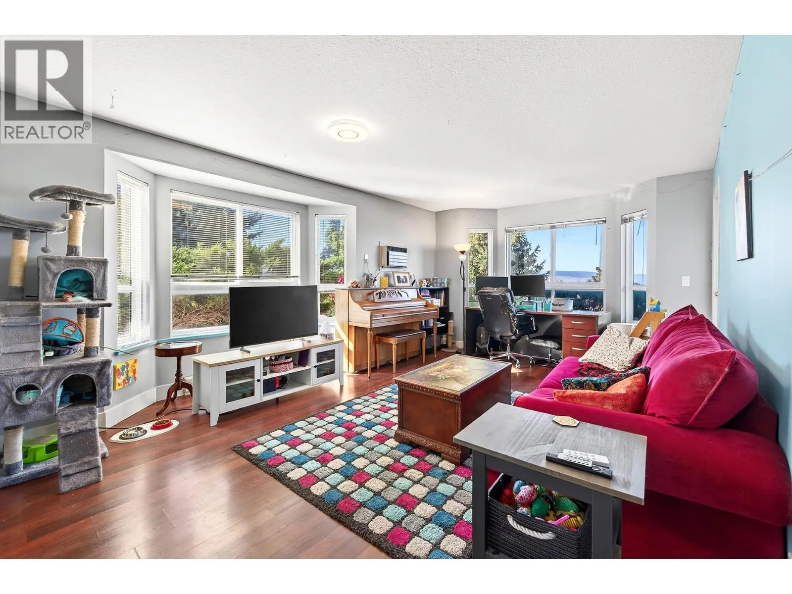 2025 PACIFIC Way Unit# 101