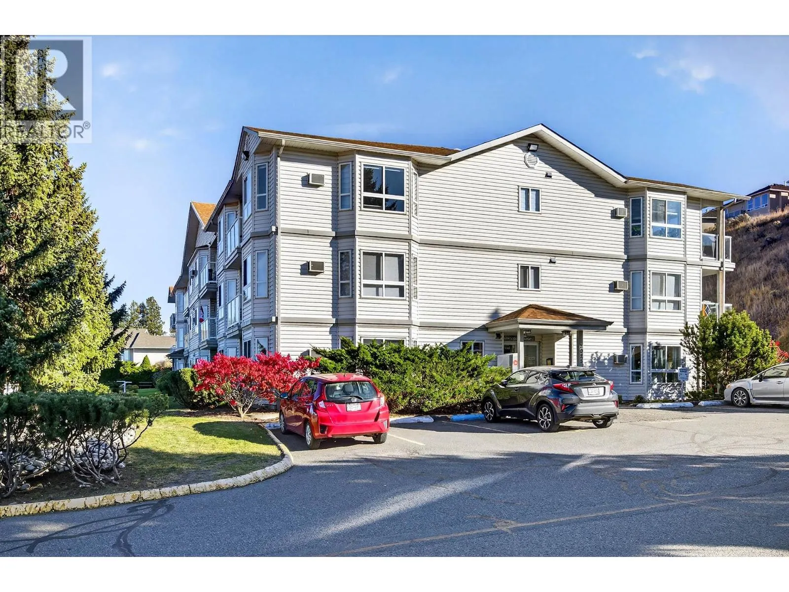 2025 PACIFIC Way Unit# 101