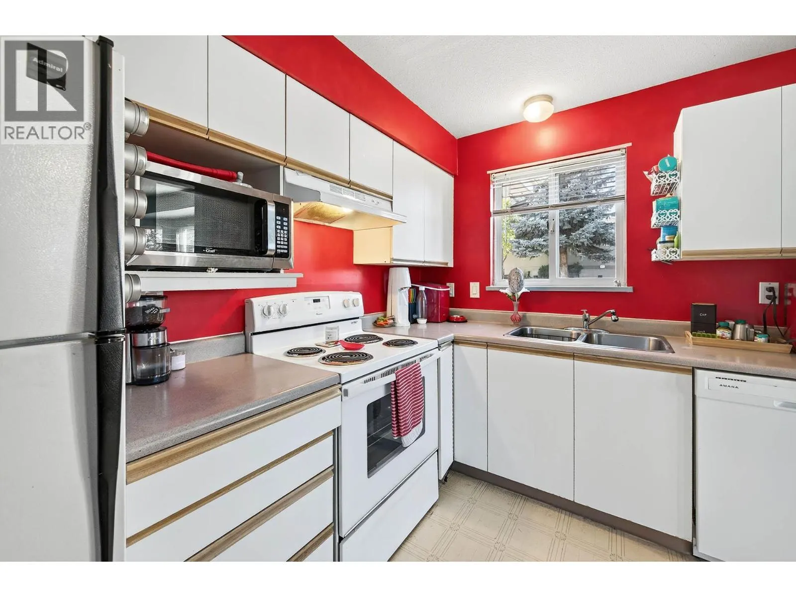 2025 PACIFIC Way Unit# 101