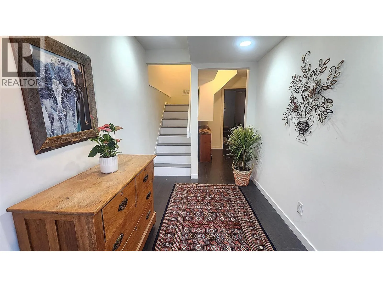 1810 SPRINGHILL Drive Unit# 10