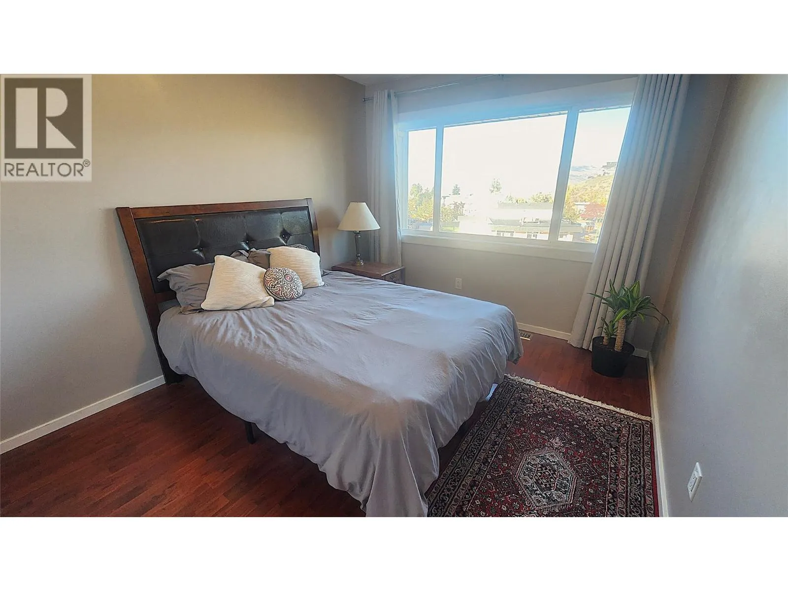 1810 SPRINGHILL Drive Unit# 10