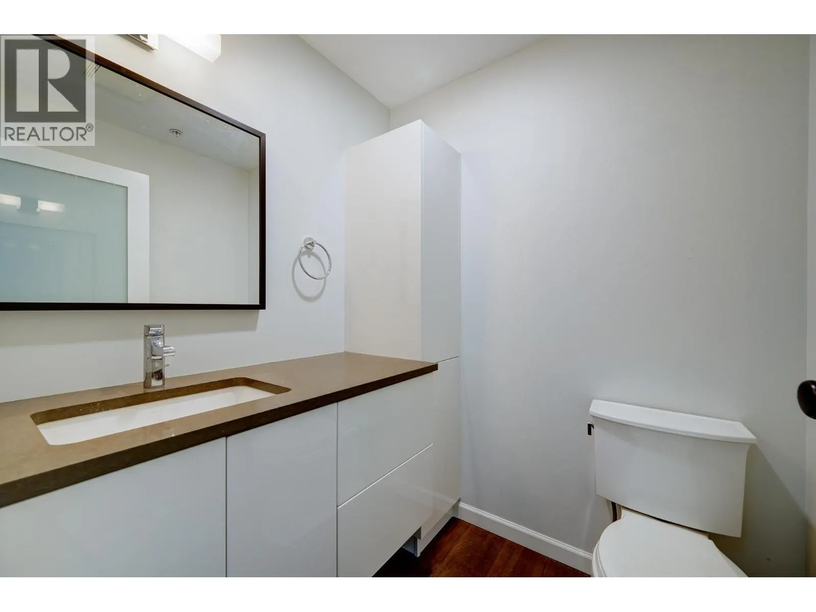 619 VICTORIA Street Unit# 907