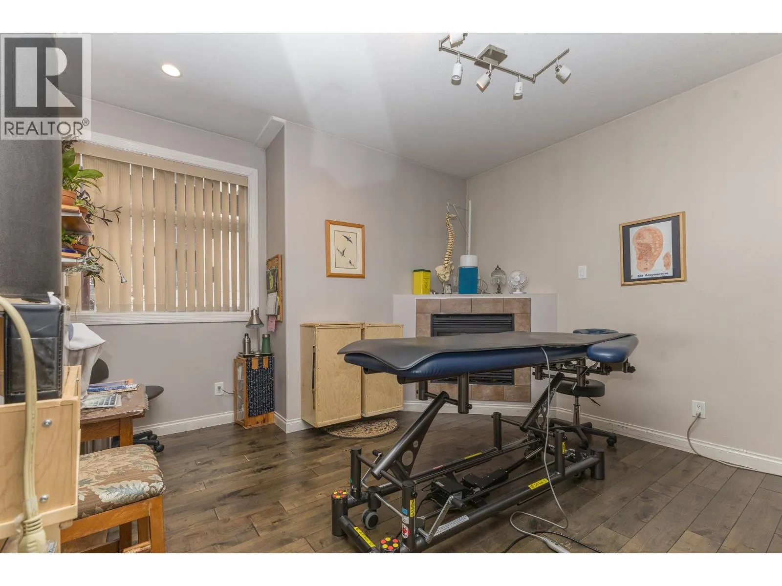140 Harbourfront Drive NE Unit# 1 Lot# 1
