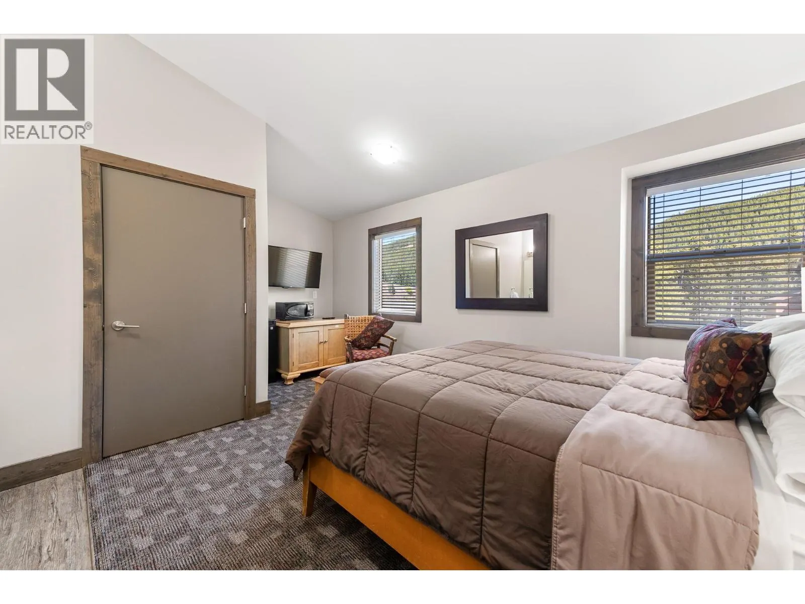 360 Strayhorse Road Unit# L-13