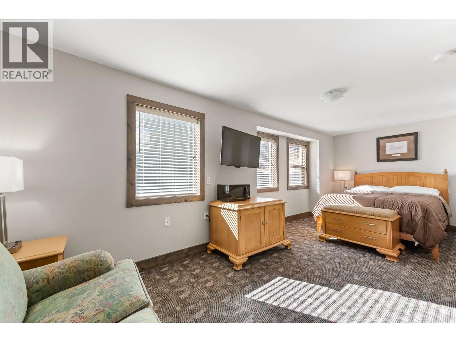 360 Strayhorse Road Unit# L-13