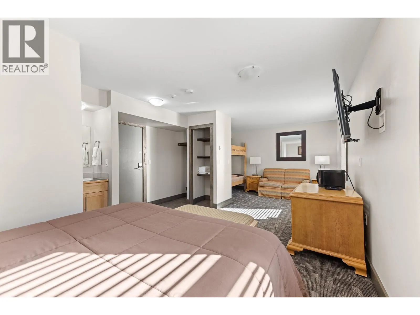 360 Strayhorse Road Unit# L-13