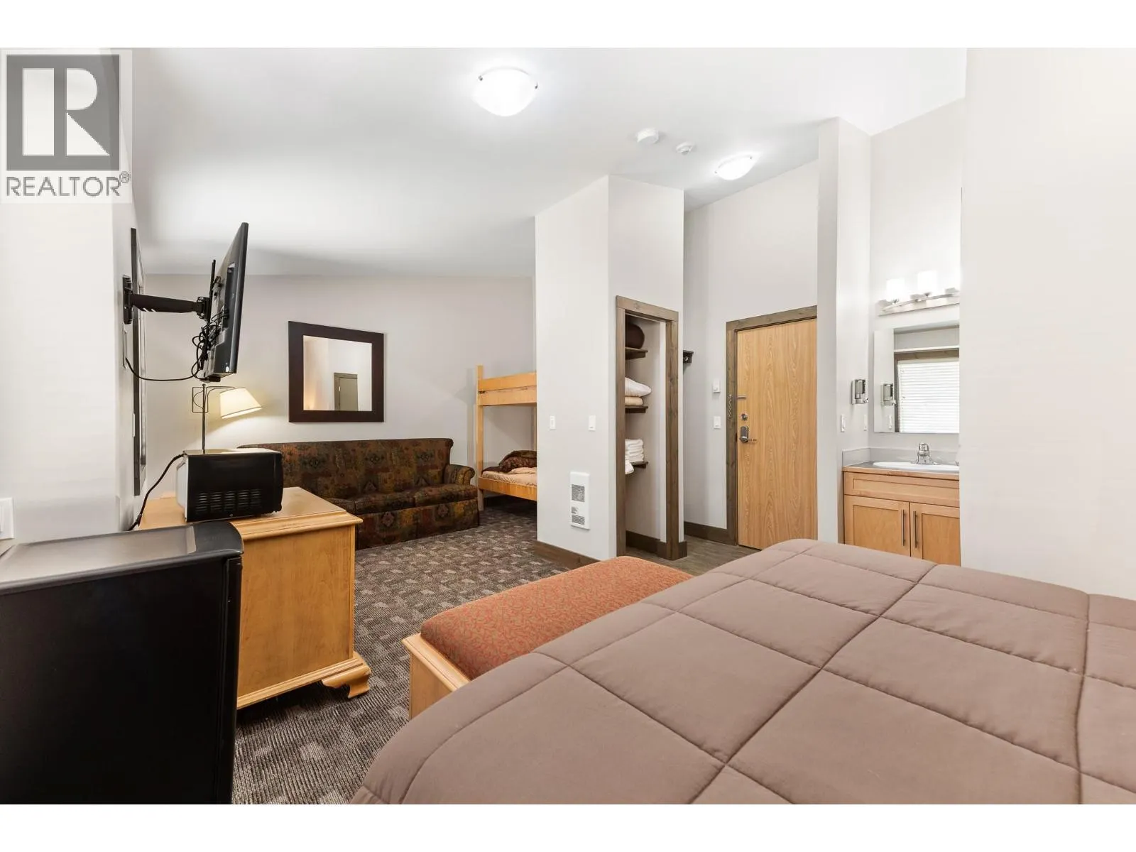 360 Strayhorse Road Unit# L-13