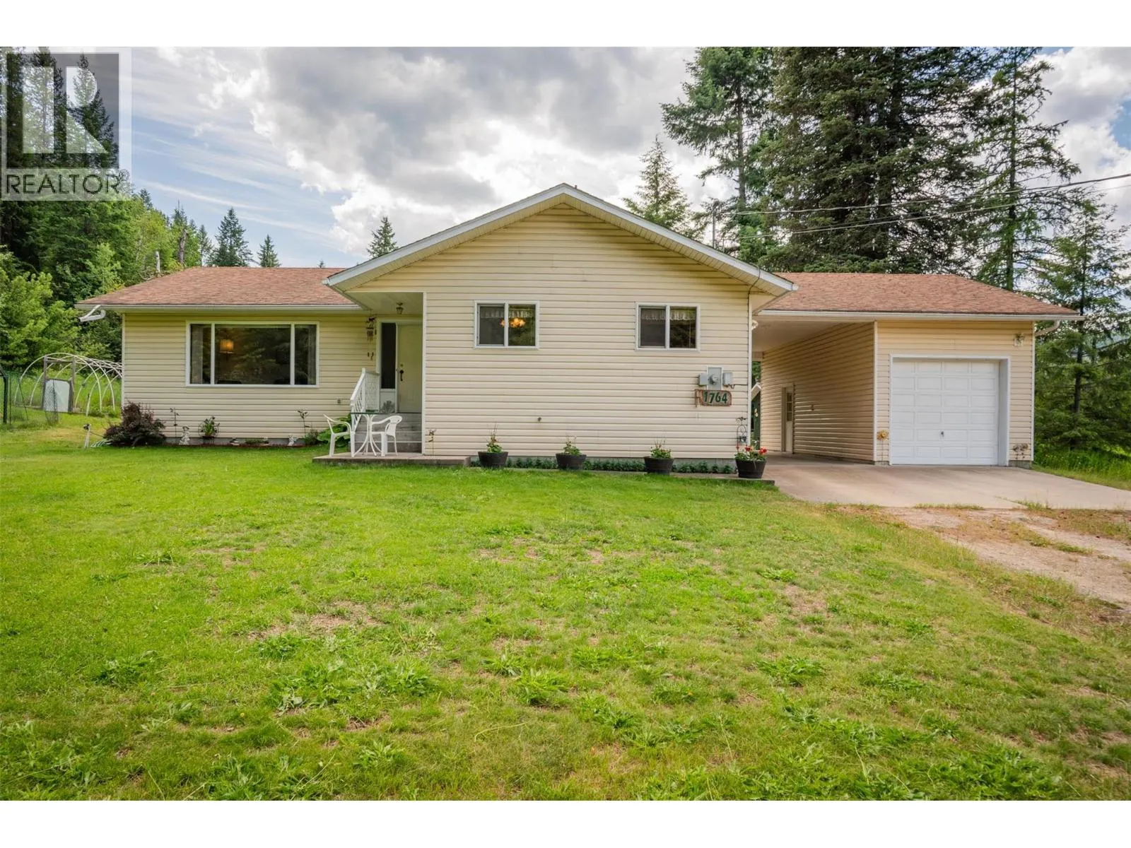 1764 Green Road