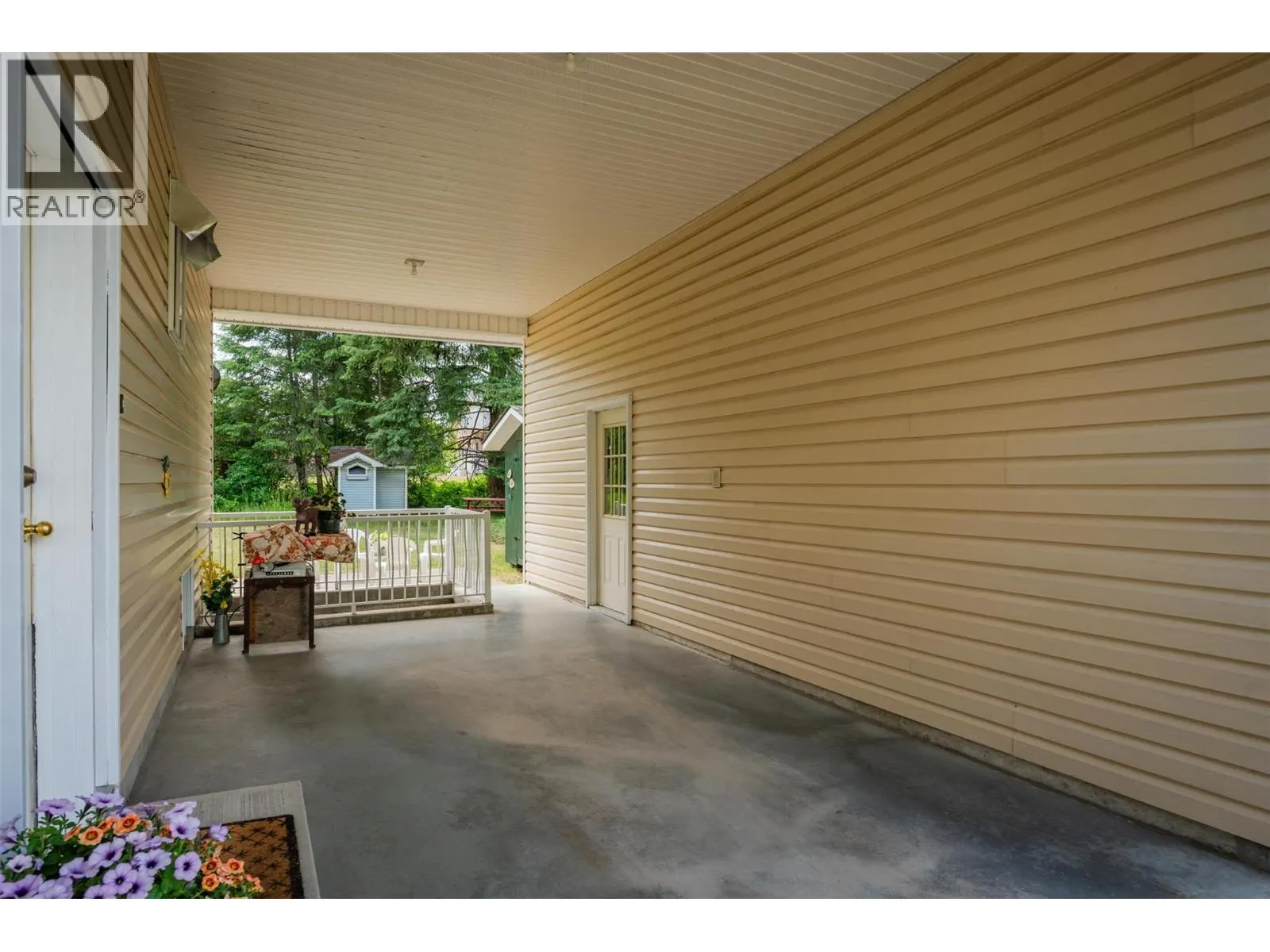 1764 Green Road