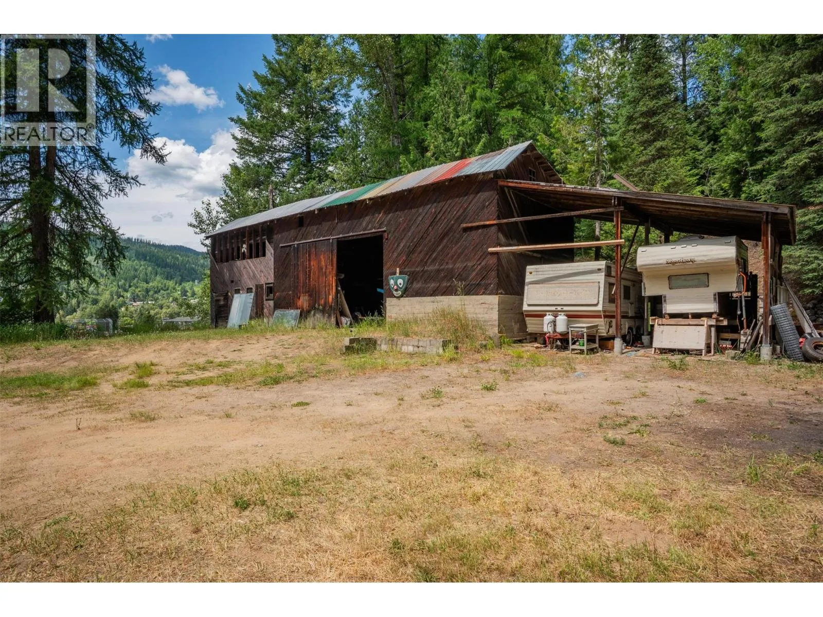 1764 Green Road