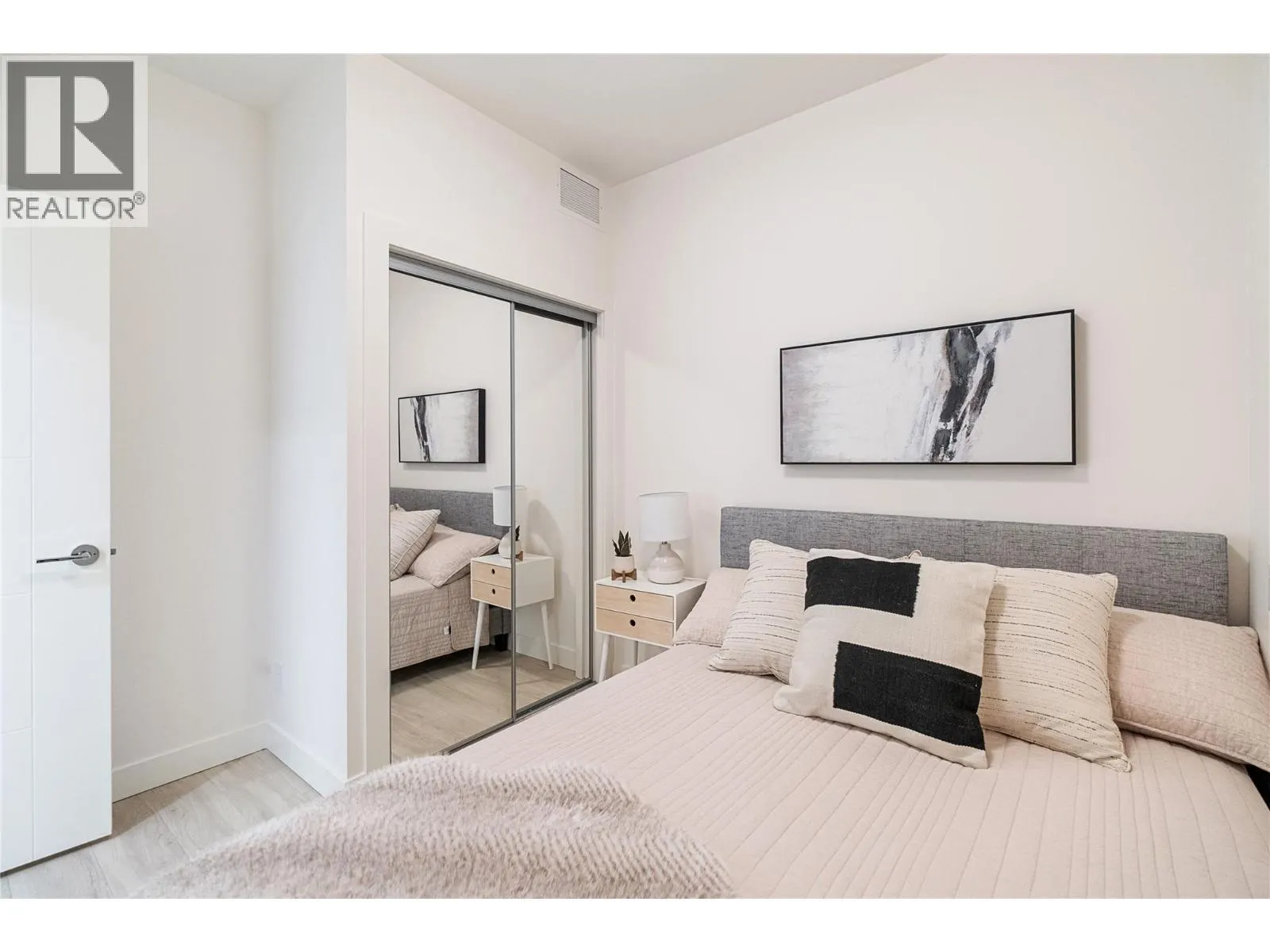 3699 Capozzi Road Unit# 907
