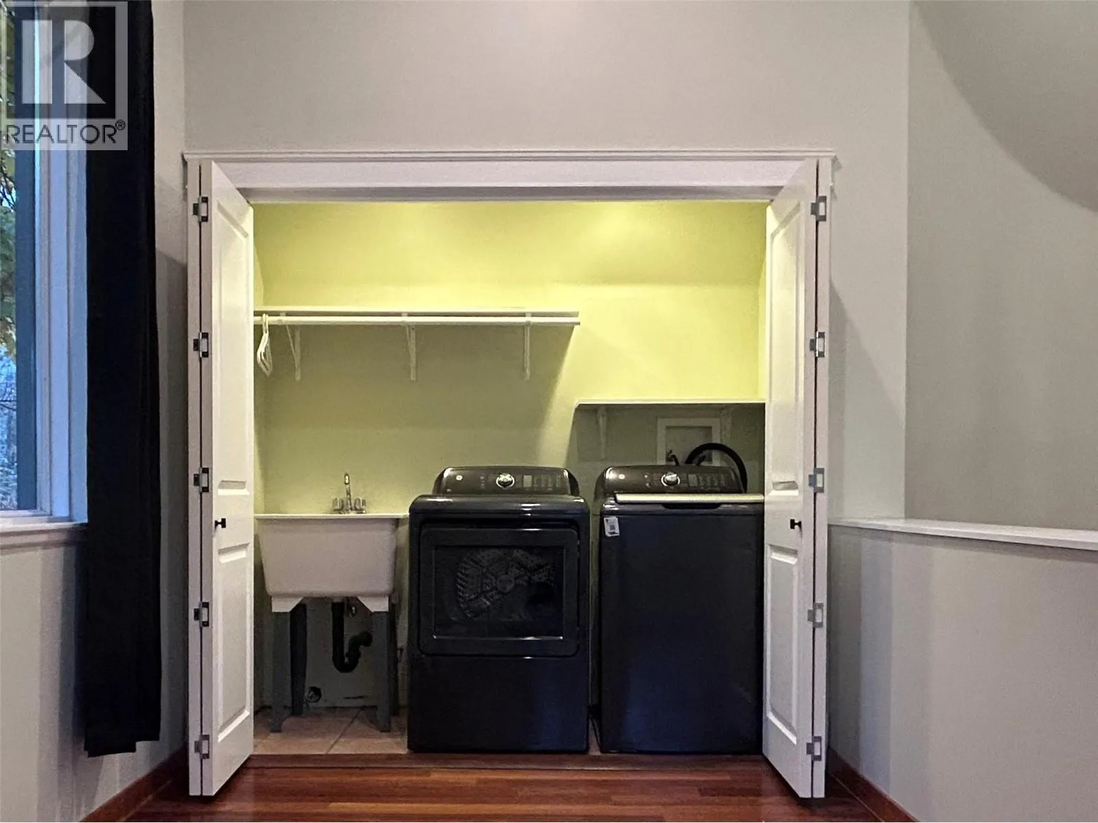 2302 Happy Valley Road