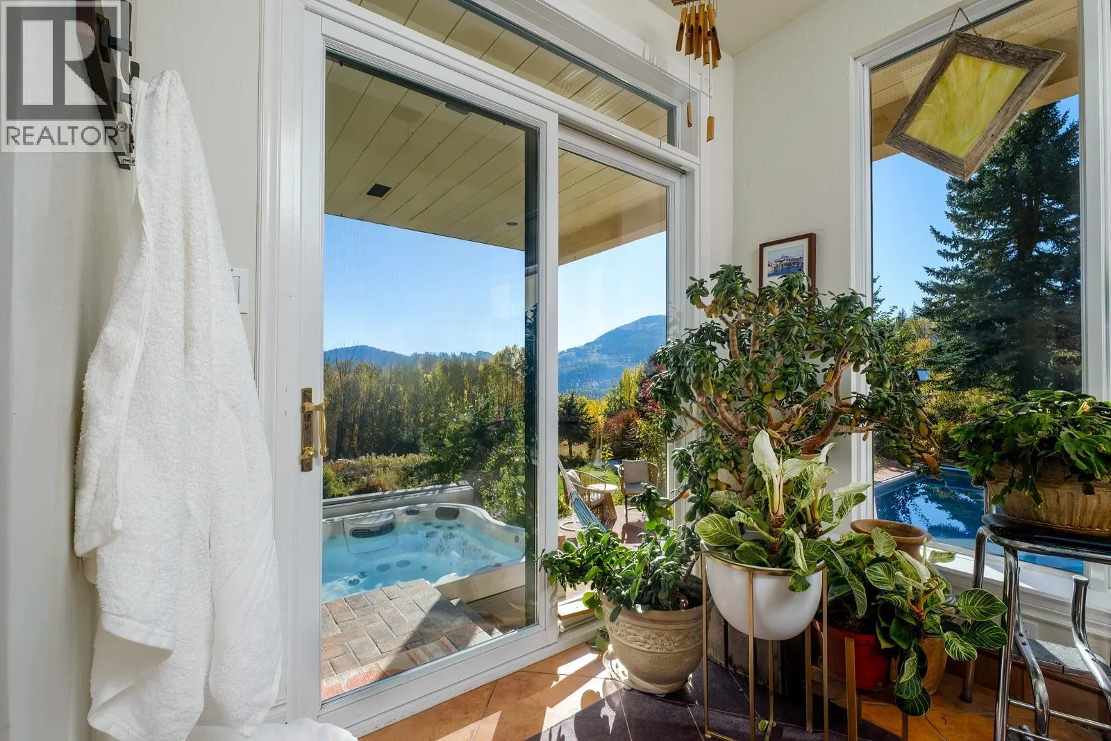 2302 Happy Valley Road