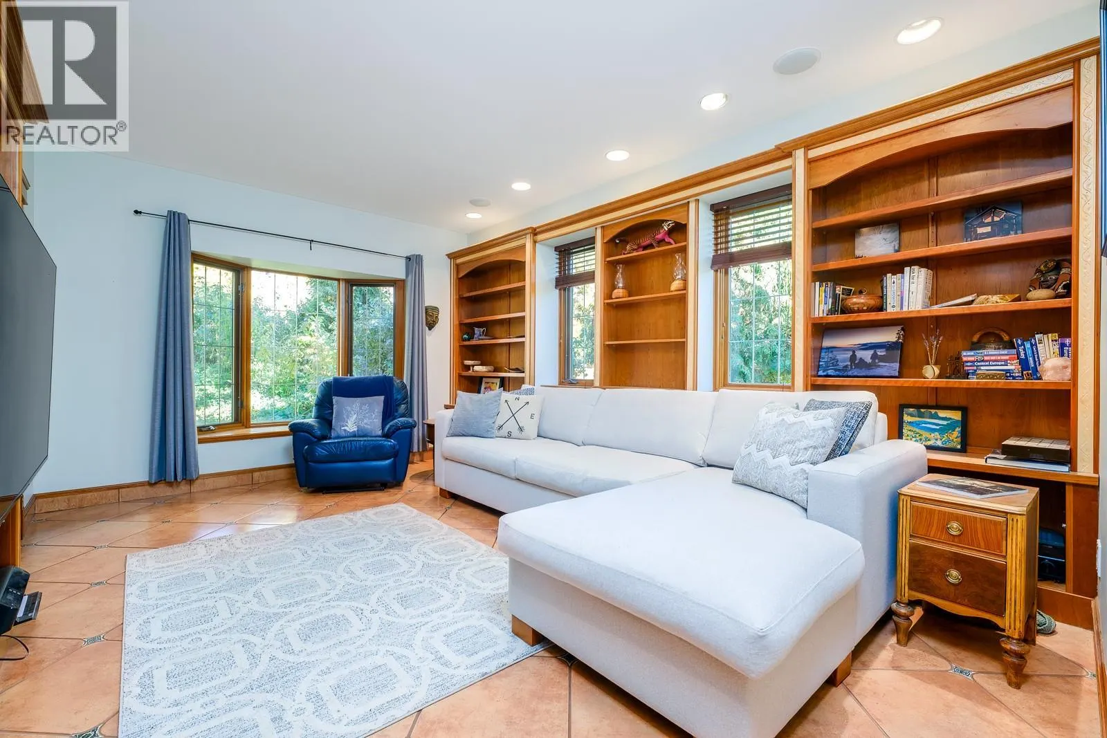 2302 Happy Valley Road