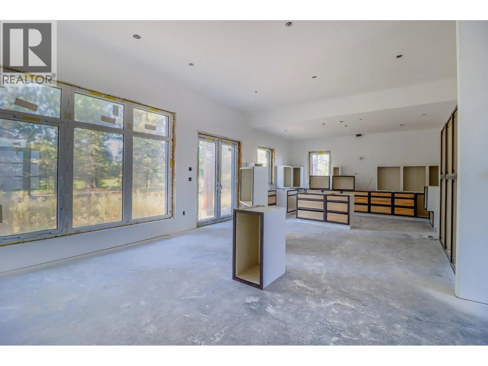 113 CORRAL Boulevard