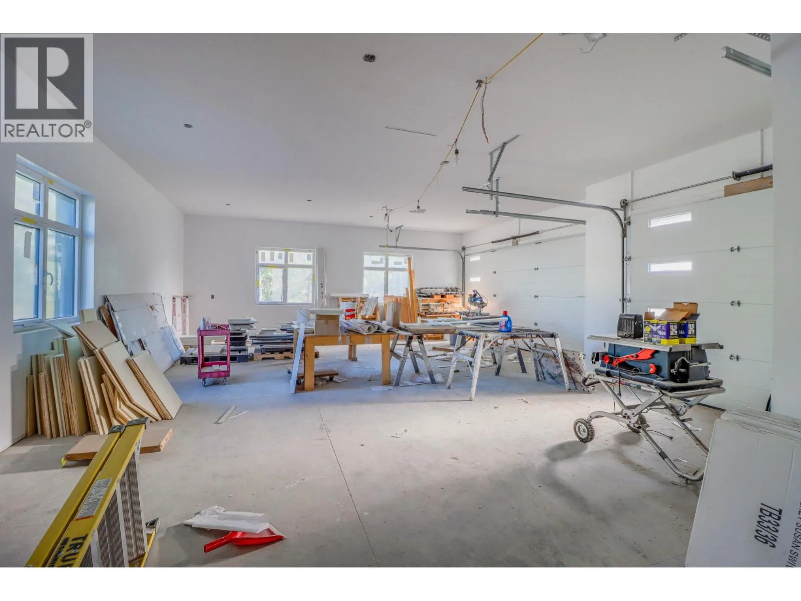 113 CORRAL Boulevard