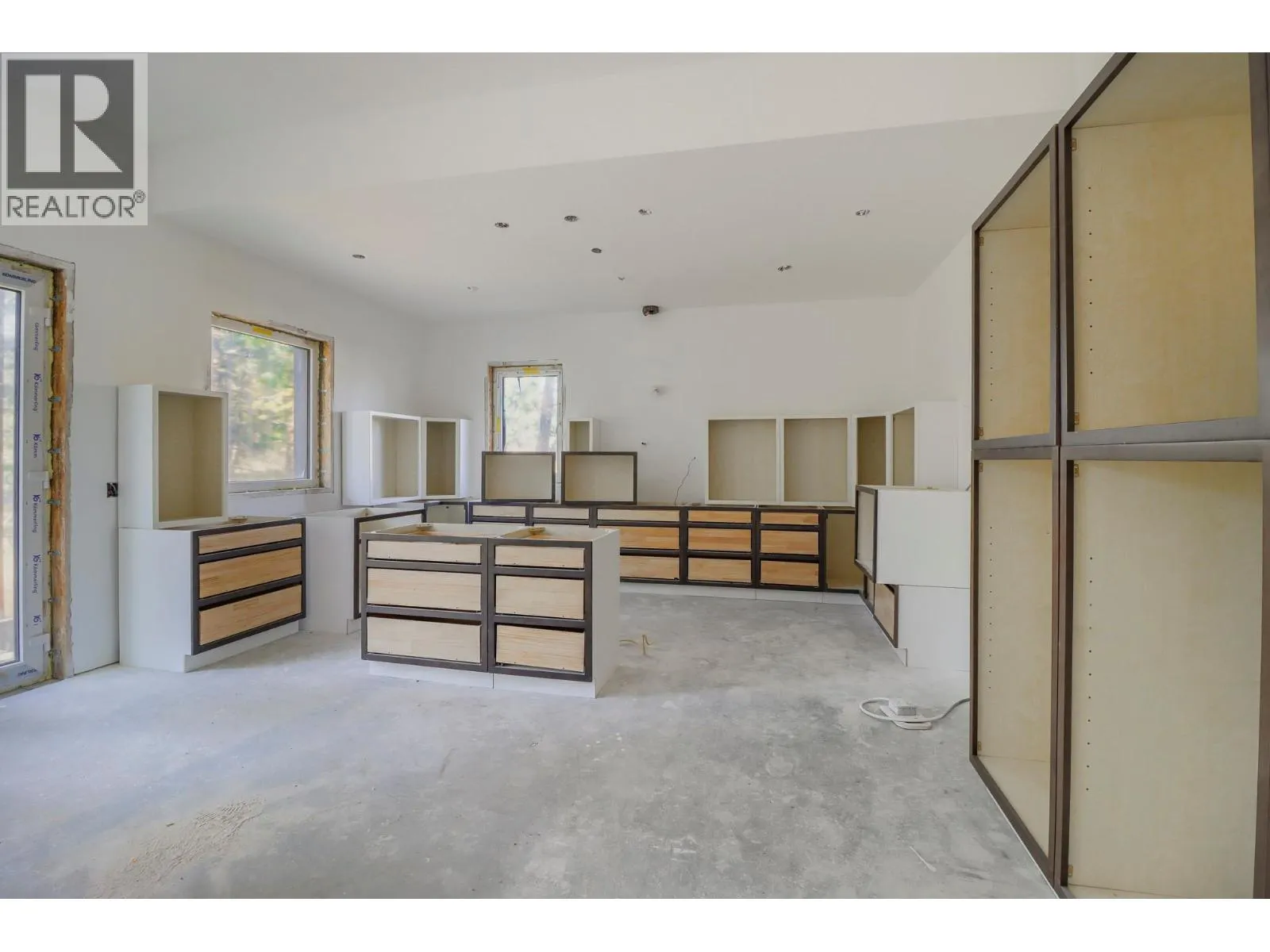 113 CORRAL Boulevard