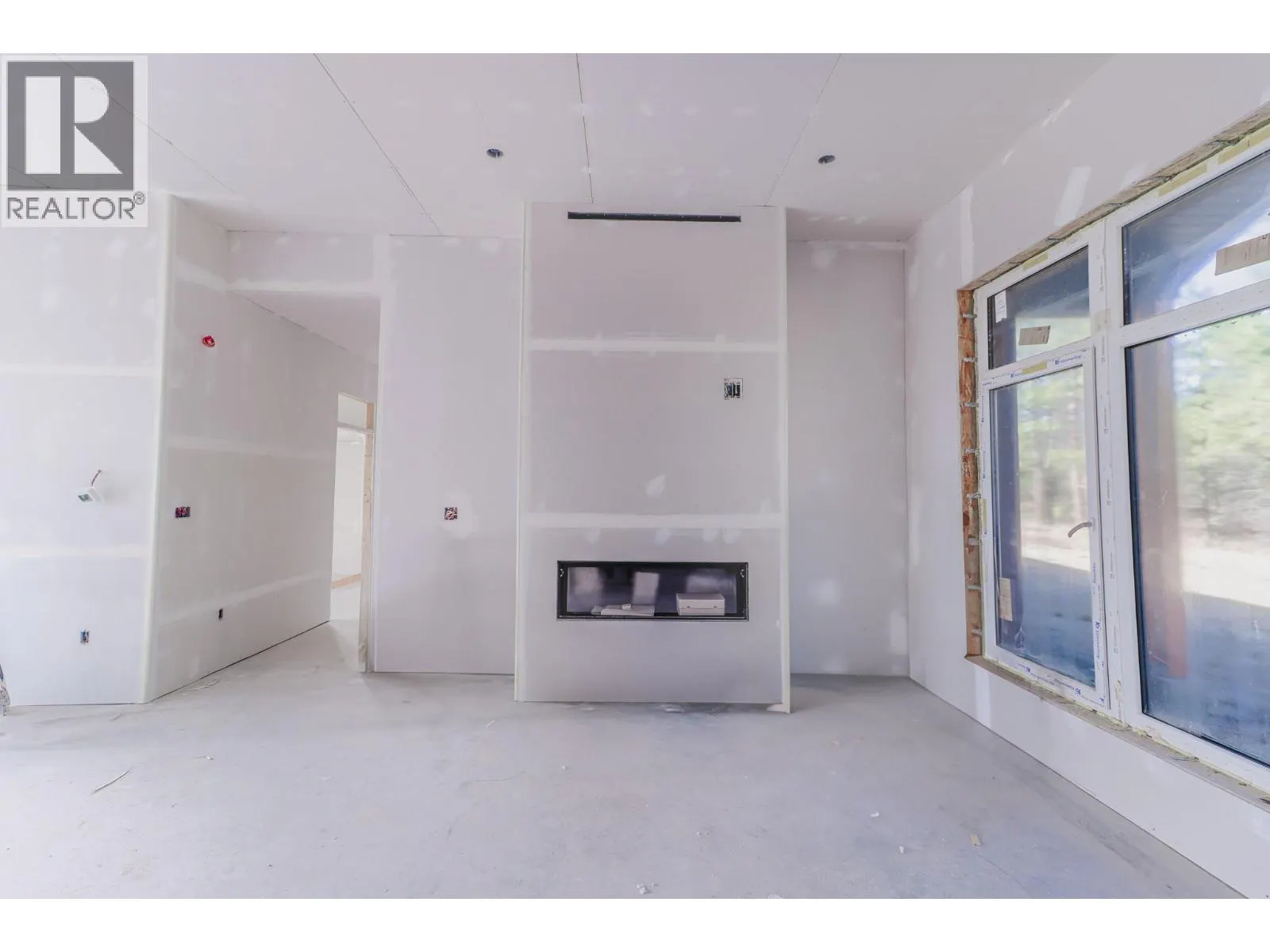 113 CORRAL Boulevard