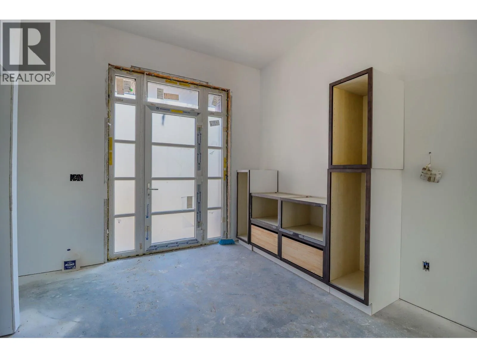 113 CORRAL Boulevard