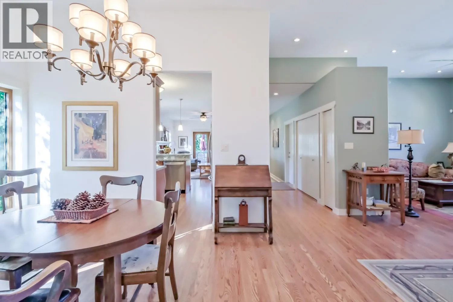 6709 VICTORIA Road S Unit# 6