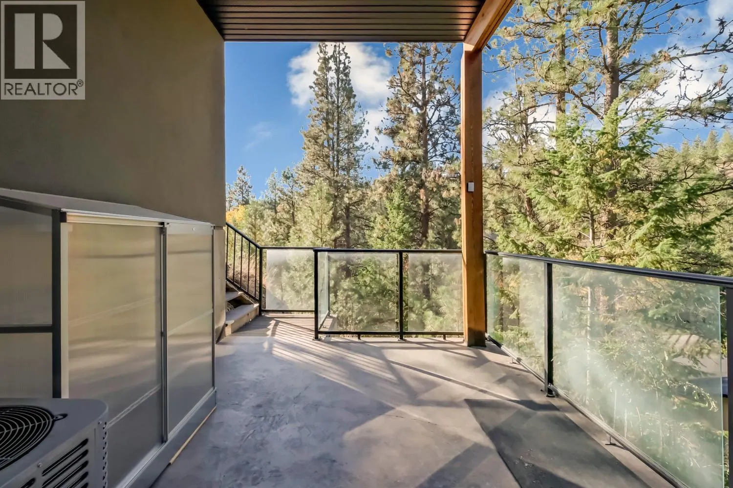 6709 VICTORIA Road S Unit# 6