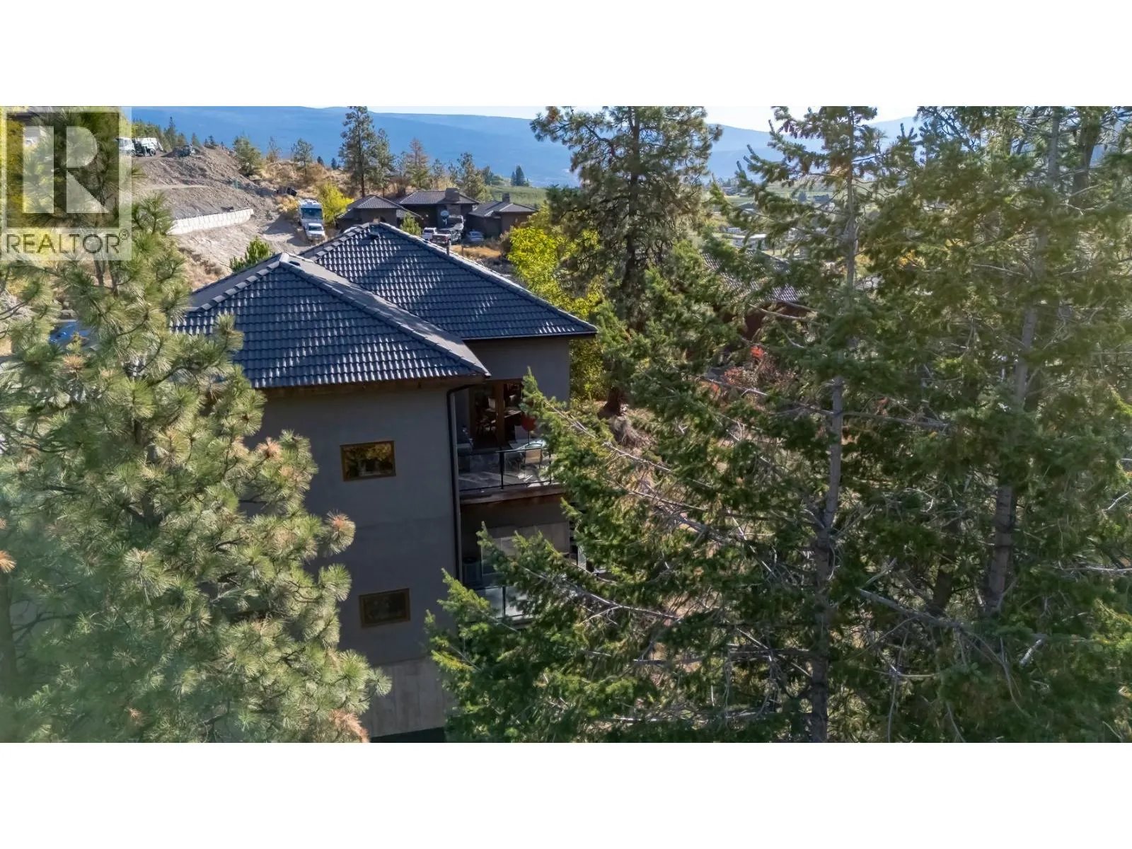6709 VICTORIA Road S Unit# 6