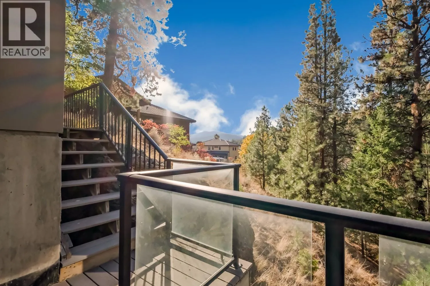 6709 VICTORIA Road S Unit# 6