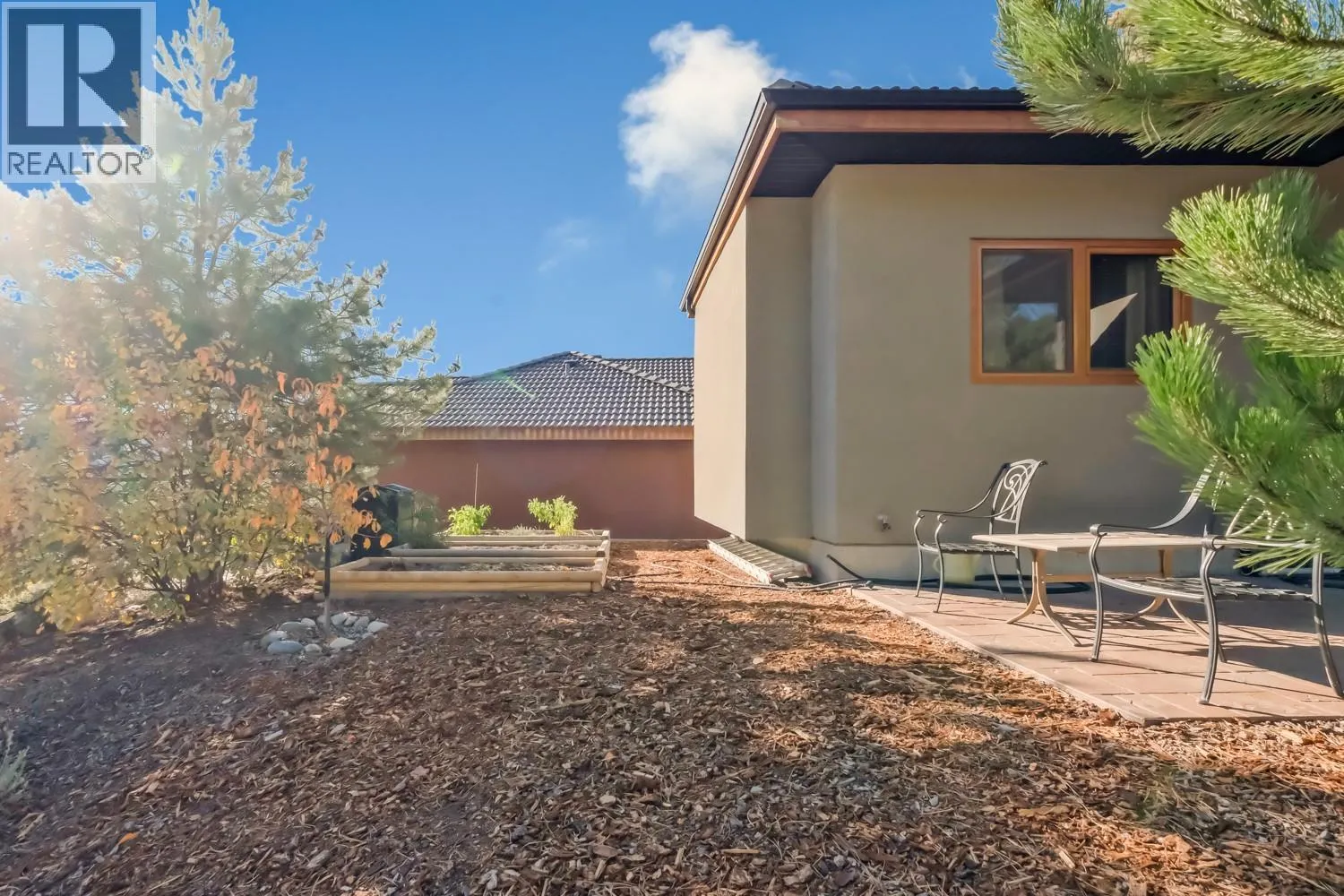 6709 VICTORIA Road S Unit# 6