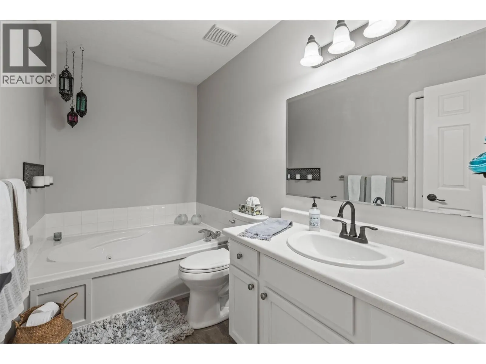 1038 11 Avenue Unit# 6