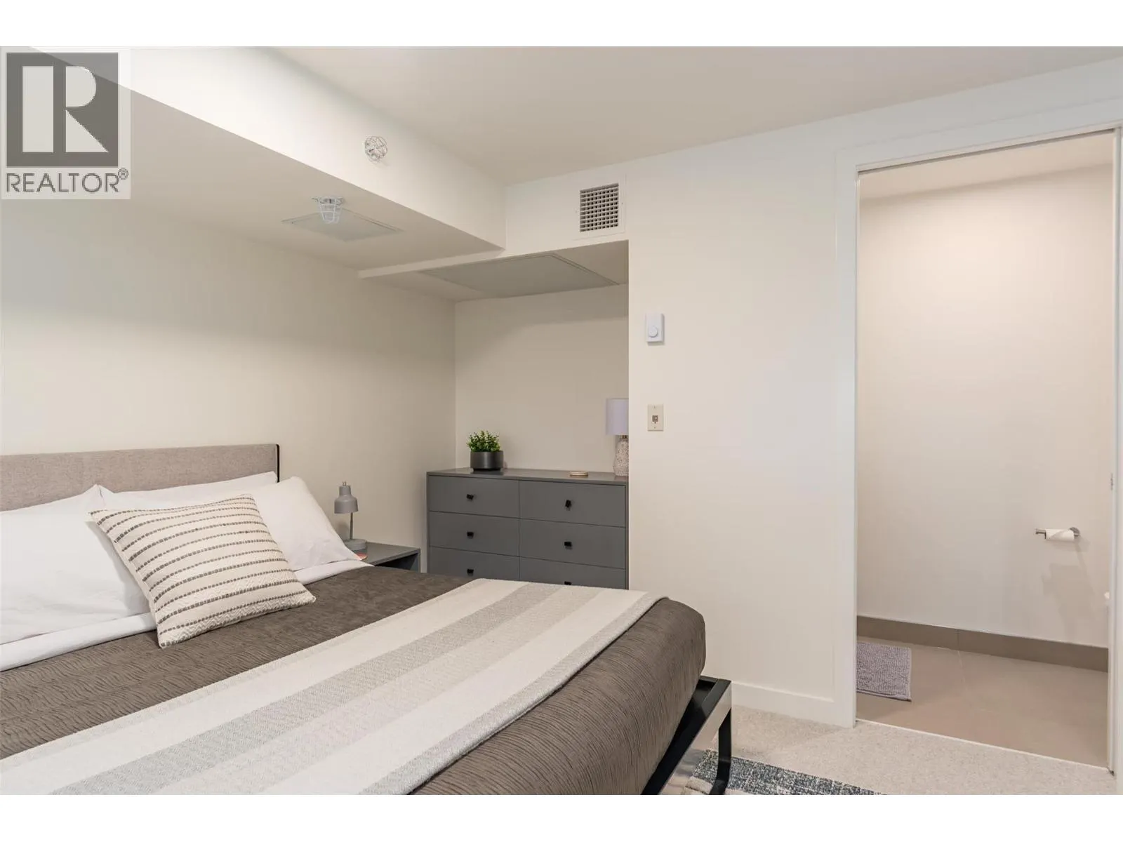 4280 Red Mountain Road Unit# 423