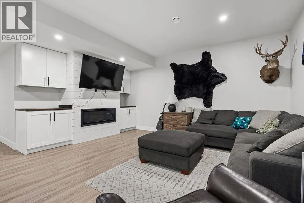 20 15th Avenue SE