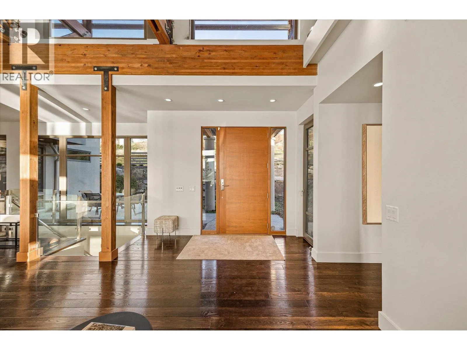5560 Lakeshore Road