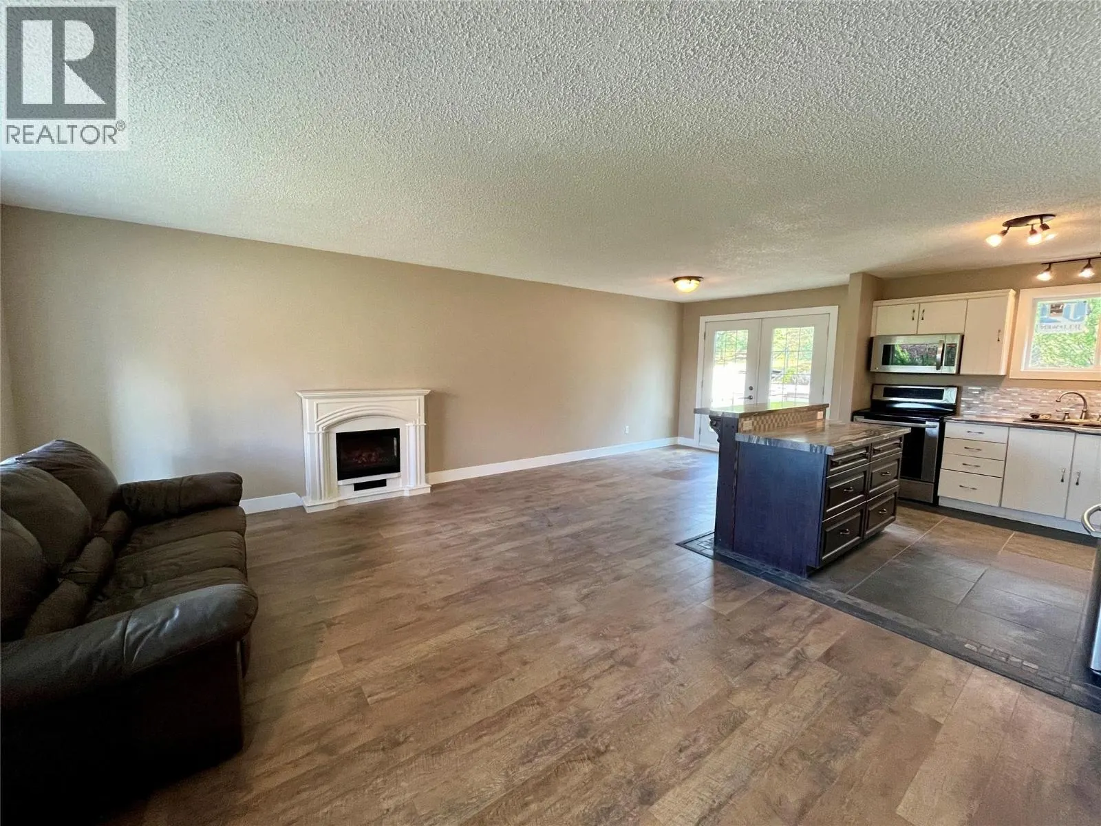 148 Gwillim Crescent